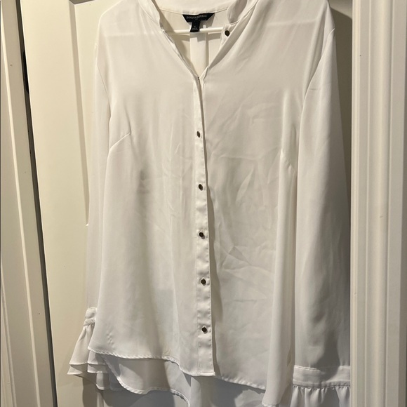 Banana Republic Button-Down Blouse with Ruffle Cuffs - Picture 4 of 4